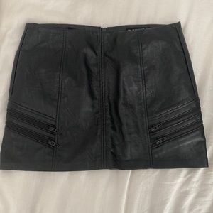 Blank NYC vegan leather mini skirt zipper accent